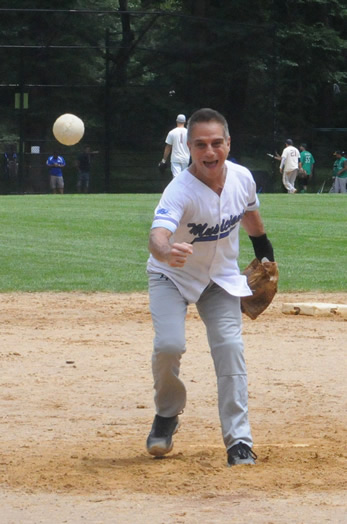 A hot Tony Danza fastball