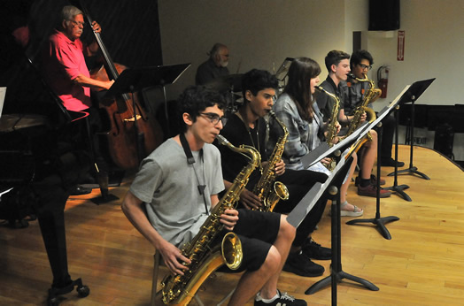 Young musicians from LaGuardia High School performed at a recent clinic at Local 802 on the art of woodwind doubling, led by Local 802 member Ed Joffe. Photo: Walter Karling.